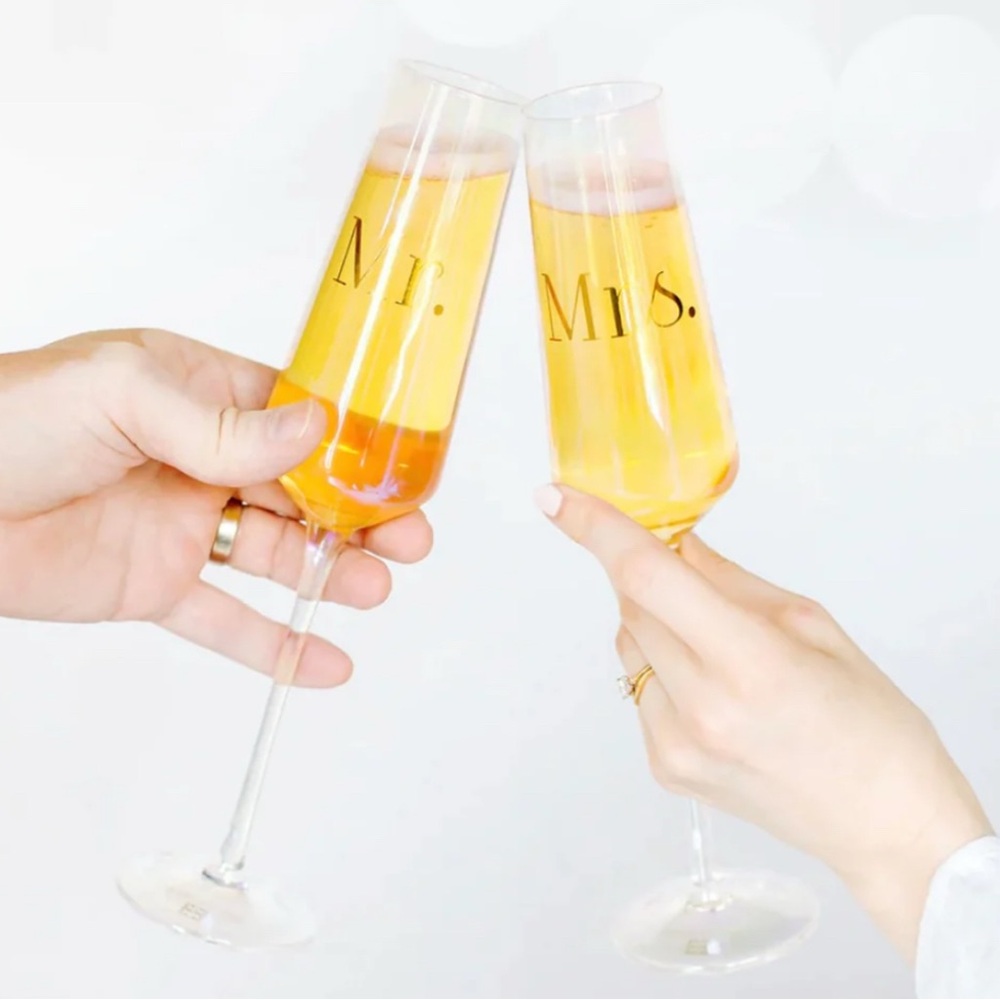NWT Elegant Gold Mr. & Mrs. Champagne Flutes